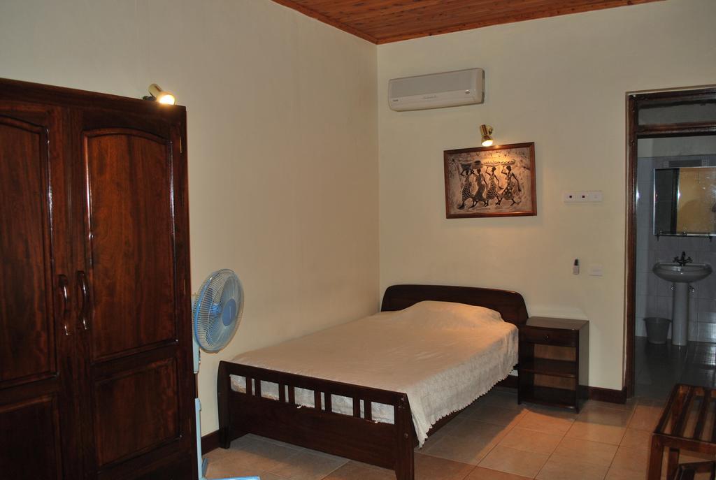 Parkview Inn Moshi Pokoj fotografie